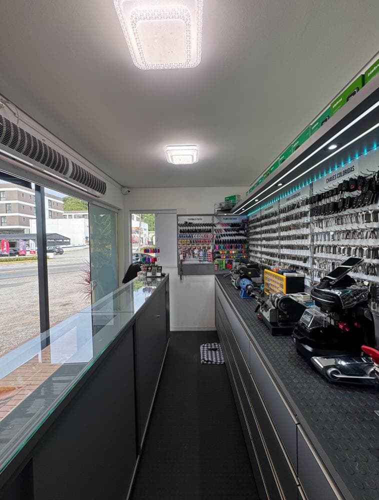 Vitrine de controles e chaves automotivas