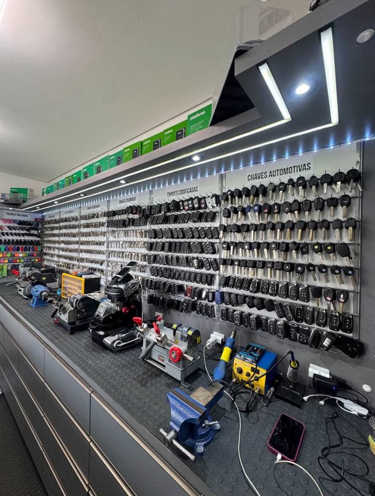 Bancada de chaves automotivas e equipamentos